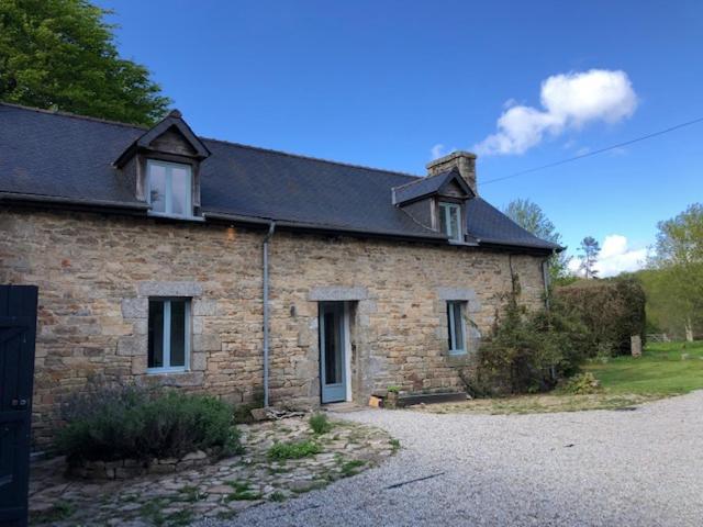 Merveilleux Cottage Dans Parc De 7,5 Hectares Saint-Nicolas-du-Pelem Bagian luar foto